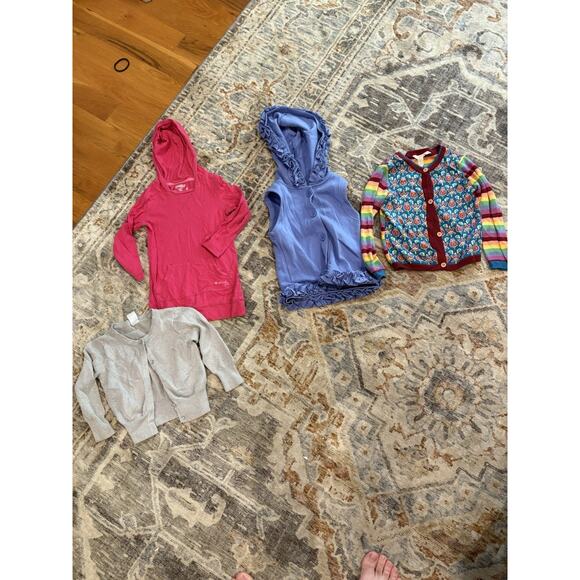 Lot of 16 Girls Sweaters/Hoodies, Mixed Brands, sizes from 2T-5 - Picture 3 of 3